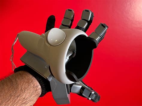 Haptic gloves for Quest 2 are a small step toward VR you can touch - CNET