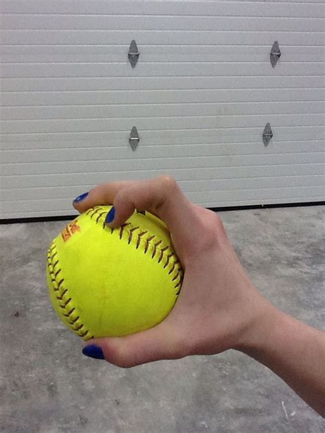 How to pitch fastpitch softball - B+C Guides