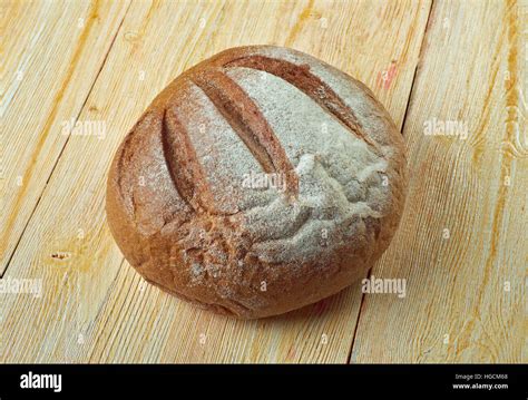 Rewena bread traditional Maori sourdough potato bread.Polynesian ...