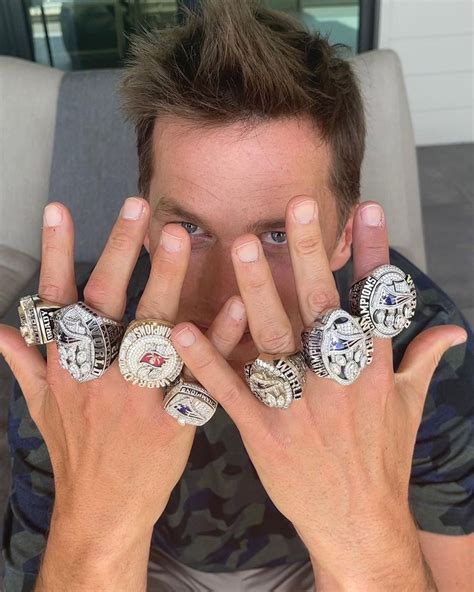 Tom Brady Shows Off His 7 Super Bowl Rings