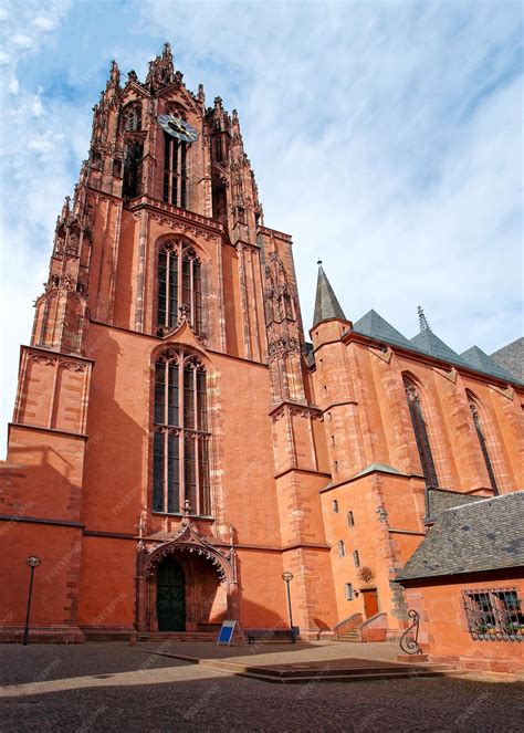 Premium Photo | Frankfurt Cathedral in Frankfurt am Main in Germany, or ...