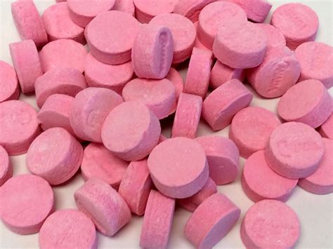 Canada Mints - Wintergreen (pink) - Bulk | OldTimeCandy.com