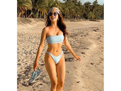 Roxie Smith sizzles in her latest bikini photos in Cebu | GMA Entertainment