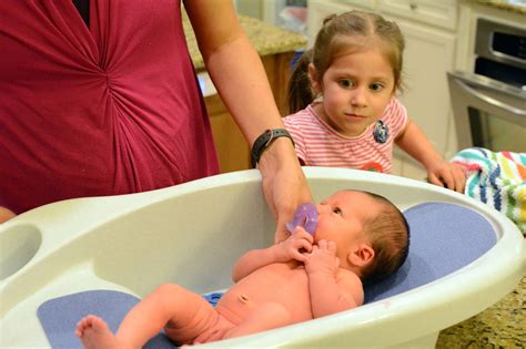 Big Ben and Baby Juliet: First Bath