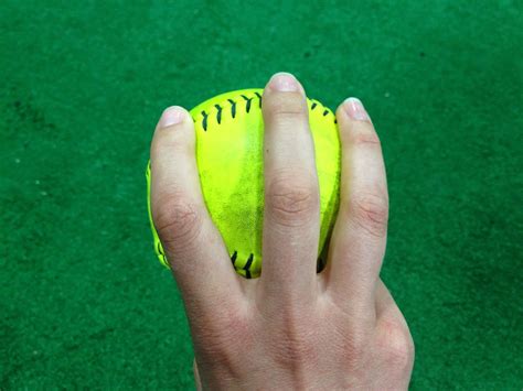 Fastpitch Softball Pitching Tips for Beginners | Softball pitching ...