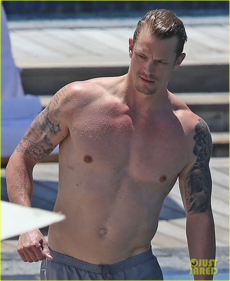 Joel Kinnaman & Wife Cleo Wattenstrom Bare Hot Tattooed Bodies in ...