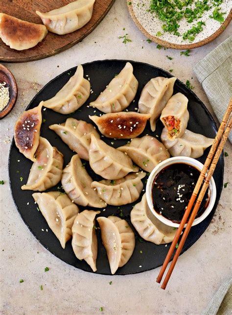 Vegan Dumplings | Vegetable Gyoza (Gluten-Free) - Elavegan