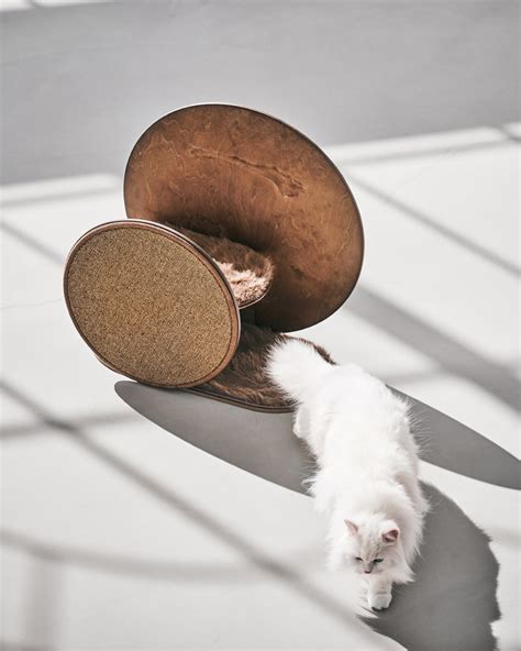 This modern cat scratching post design is a cut above — minimalgoods