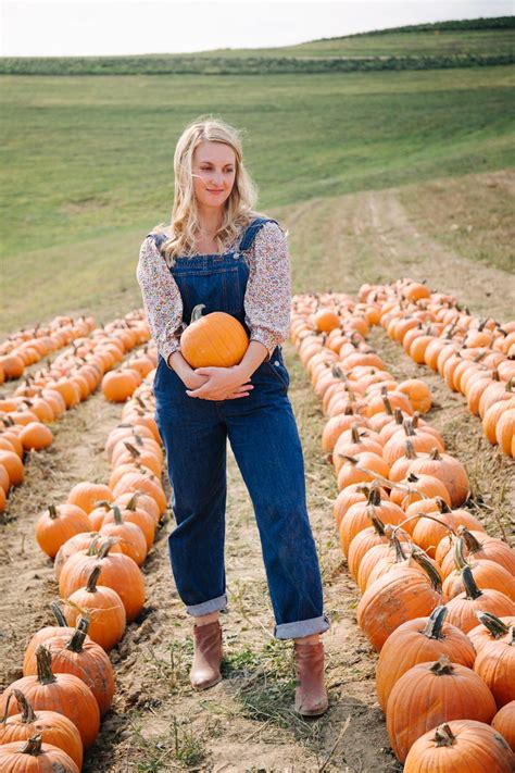 Cute Pumpkin Picking Outfits - Allyn Lewis