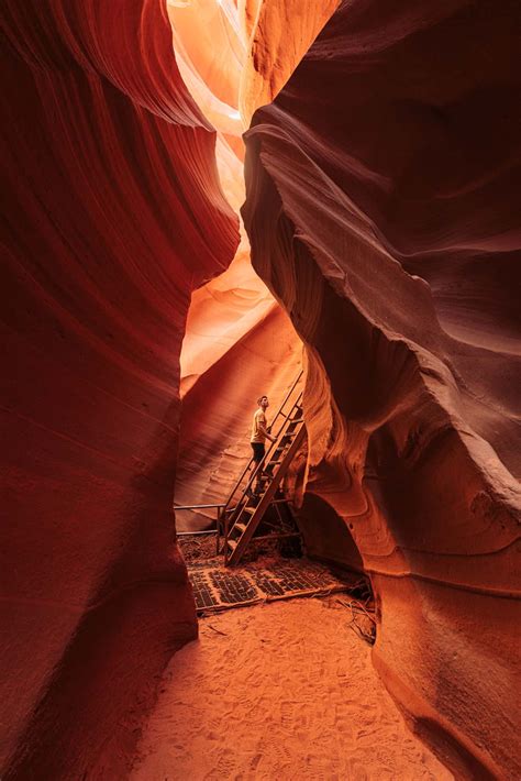 Upper or Lower Antelope Canyon: The Big Differences