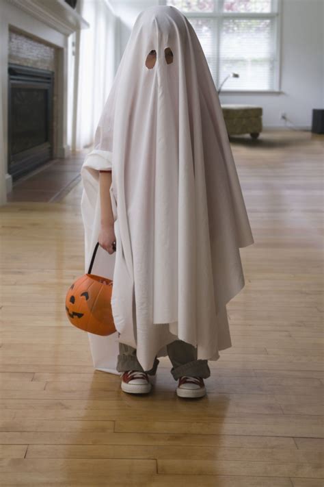 √ How to make a halloween costume out of a sheet | gail's blog