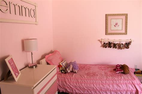 Pink Ballerina Room- A Bedroom Makeover | Occasionally Crafty: Pink ...