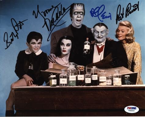 The Munsters 8x10 Photo Signed by (4) with Al Lewis, Yvonne De Carlo ...