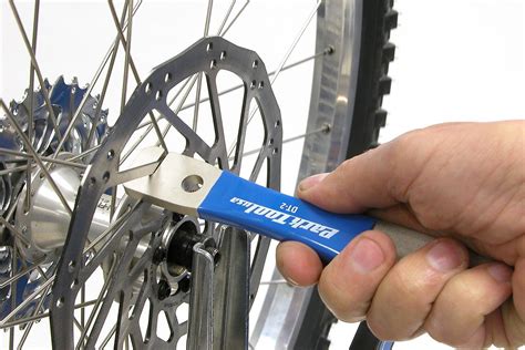 Disc Rotor Installation and Truing | Park Tool | Park tool, Bike repair ...