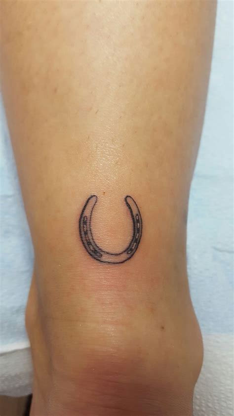 New ink! #tattoo #horsetattoo #horseshoe | Small horse tattoo, Horse ...