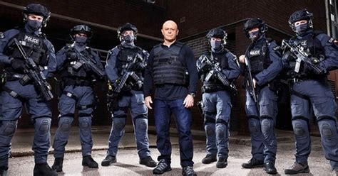 West Midlands Police CTSFOs with Ross Kemp : r/policeporn