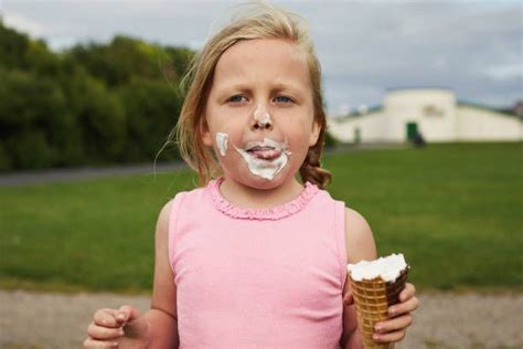 Child eating ice cream | Eating ice cream, Ice cream photography ...