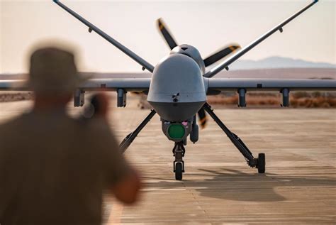 US Navy & Marine Corps explore launching new school for drone operators ...