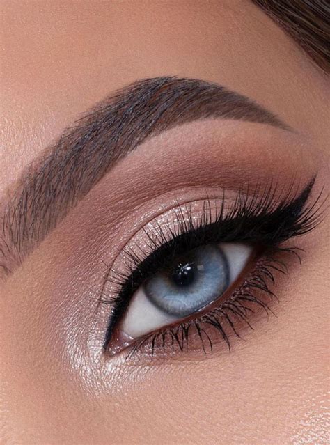 Eye Makeup Looks Choosing The Right Style Of Makeup To Wear For The ...