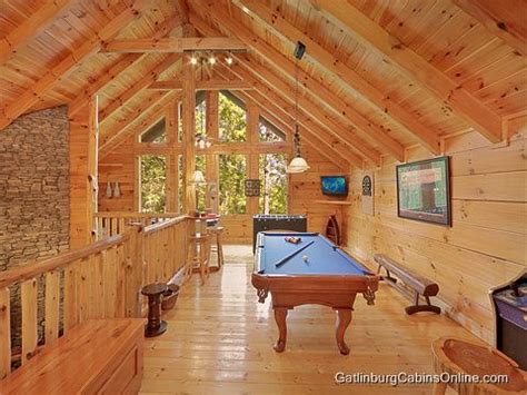 Gatlinburg Cabins - Bear Paws -good for 2 families...game and media ...