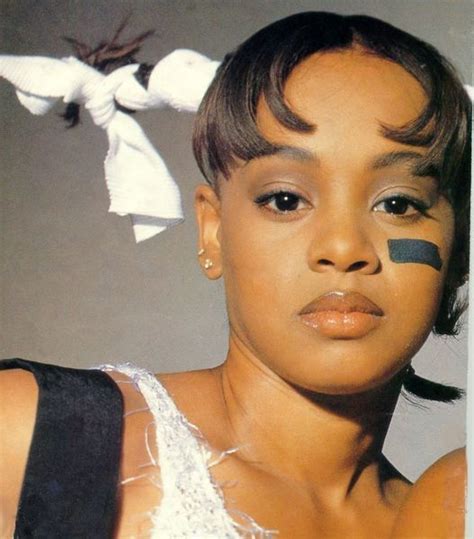 Lisa "Left Eye" Lopes | Lisa left eye, 90s hip hop fashion, Lisa nicole