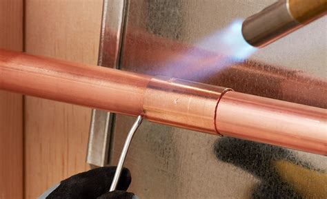 How to Solder Copper Pipe With Water in It - Welders Cave