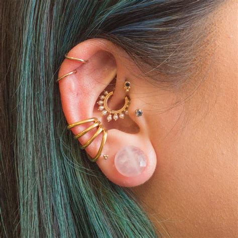 The Complete Guide to Daith Piercings: Pain, Healing, and Trendsetting ...