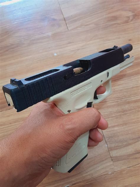 3D print Glock 17 Gen3 • made with Anet A8+・Cults