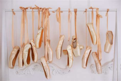 Pointe Shoe Size Chart: How To Choose The Right Pointe Shoes? - The ...