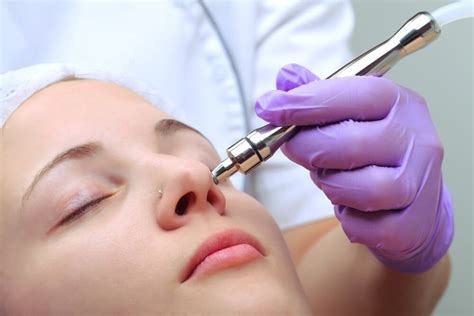 How Can I Become a Cosmetic Nurse? | National Laser Institute