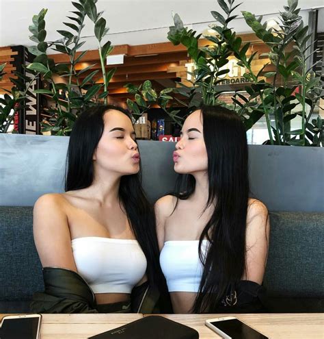 10 Potret Menawan The Connell Twins, Youtuber Kembar yang Bikin Salfok