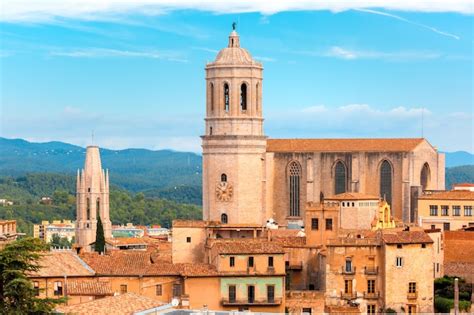 Catedral de santa maría en girona, cataluña, españa | Foto Premium