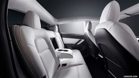 Tesla Model Y | 2021MY | Interior, Rear Seats