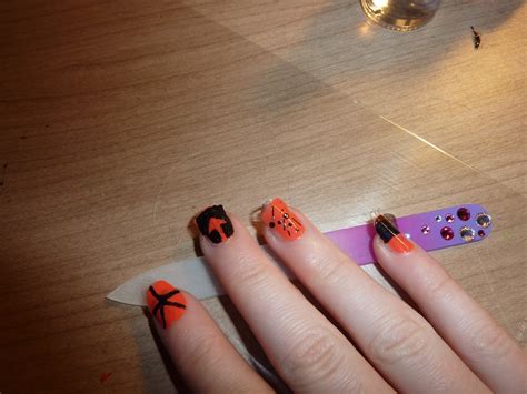 DIY Nail Wraps : 6 Steps - Instructables