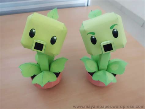 Plants Vs Zombies Papercraft Template / Zombie Papercraft Zomboni ...