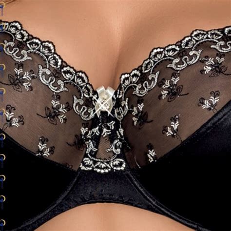 Plus Size Semi Unlined Bra in Black