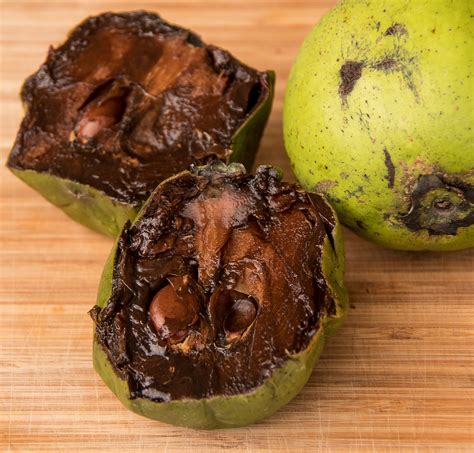 Sapota Preta Fruta com sabor de Pudim De Chocolate | Todos os Fatos