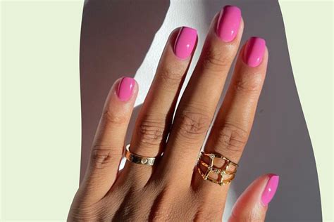 Top 12+ Fuchsia Pink Nail Designs to Try in 2024 that Will Catch Your Eye