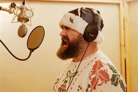 Eagles Jason Kelce, Jordan Mailata, Lane Johnson to release Christmas album