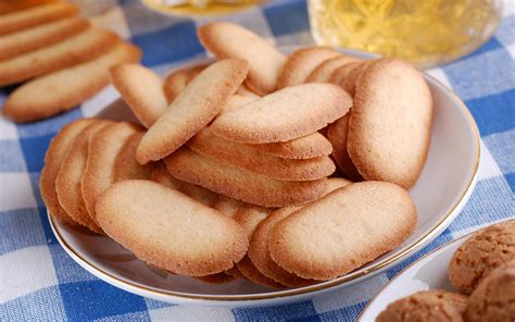 Deliciosas lenguas de gato | Recetas DIA