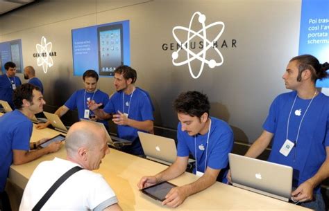 Apple Store Genius Bar to Start 'Concierge' Appointment Process, Put ...