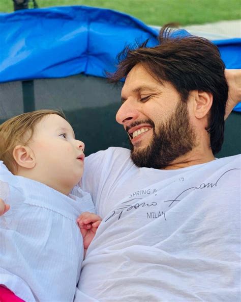 Shahid Afridi condemns preferring sons over daughters