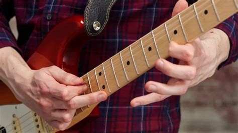 Five Amazing Tapping Licks You Can Learn Right Now | GuitarPlayer