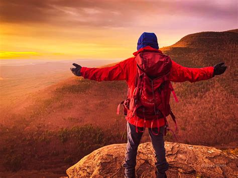 How to Prepare for Your First Sunrise Hike | Mountain-Hiking.com