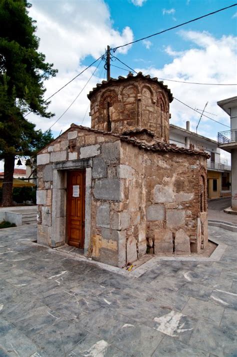 The Middle Byzantine Church of Hagios Sozon (Boeotia, Central Greece ...