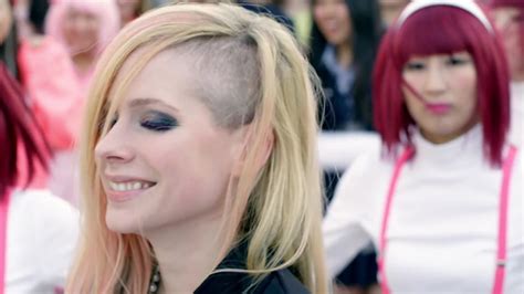 Hello Kitty {Music Video} - Avril Lavigne foto (38715574) - Fanpop