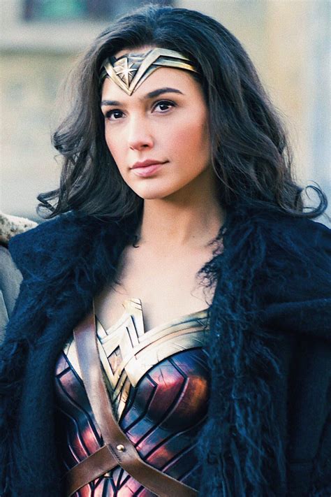 Gal Gadot - Wonder Woman | Gal gadot, Wonder woman, Siêu anh hùng