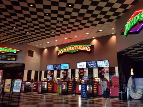 Cinemark Tinseltown Grapevine - 46 Photos & 79 Reviews - Cinema - 911 W ...