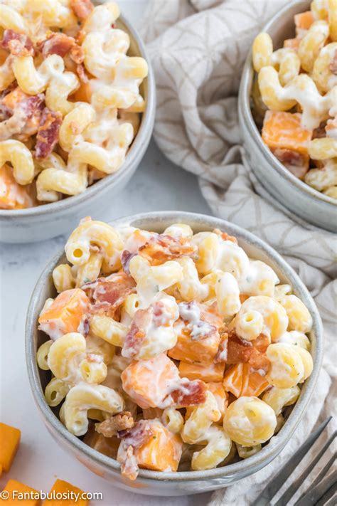 SOOOO Good! Easy, Creamy Bacon Ranch Pasta Salad Recipe