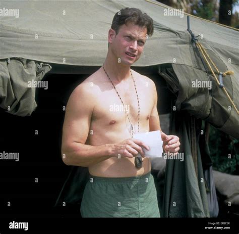 GARY SINISE FORREST GUMP (1994 Stock Photo: 78312607 - Alamy